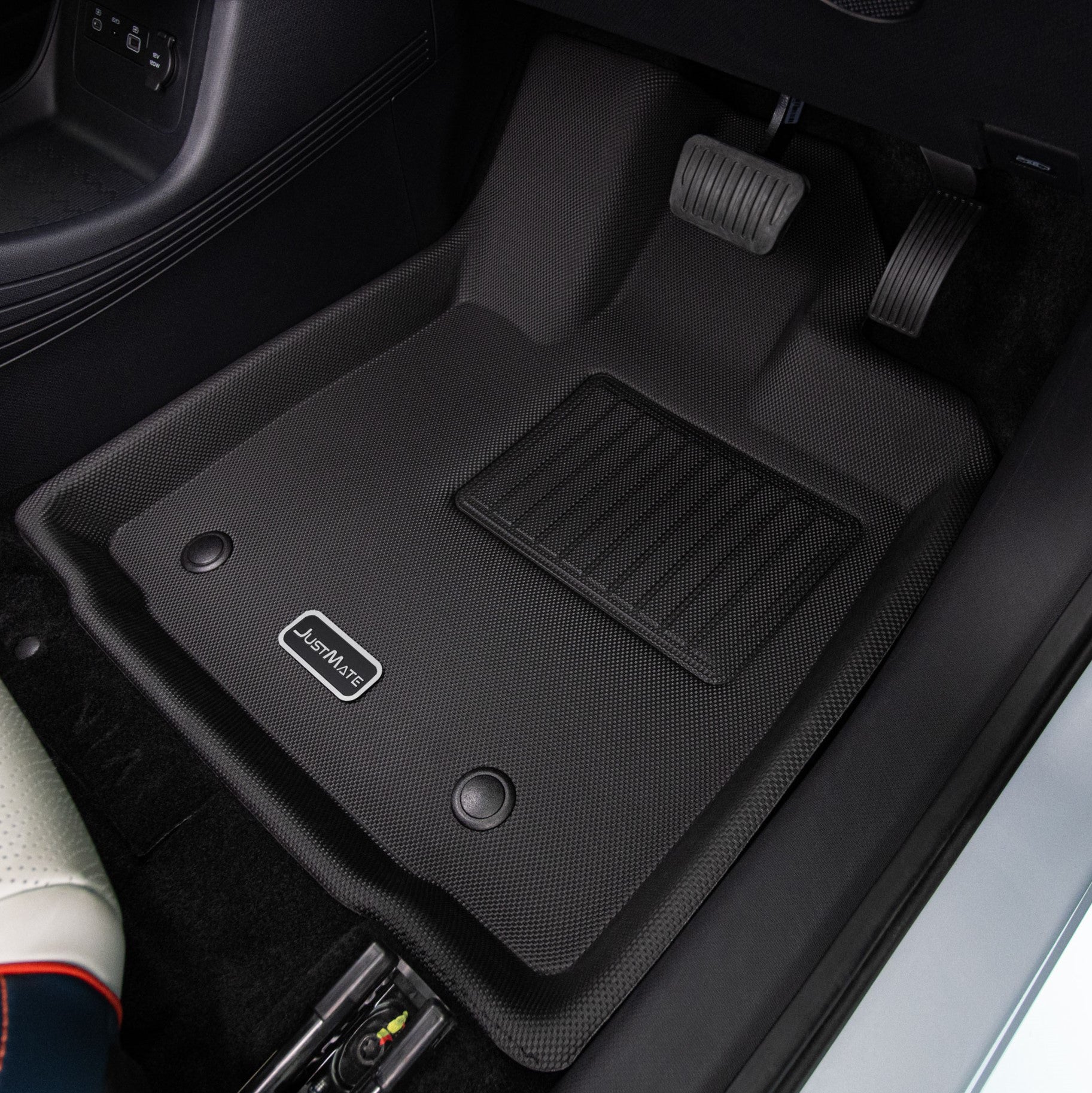 พรมปูพื้นรถยนต์ BYD ATTO 3 06