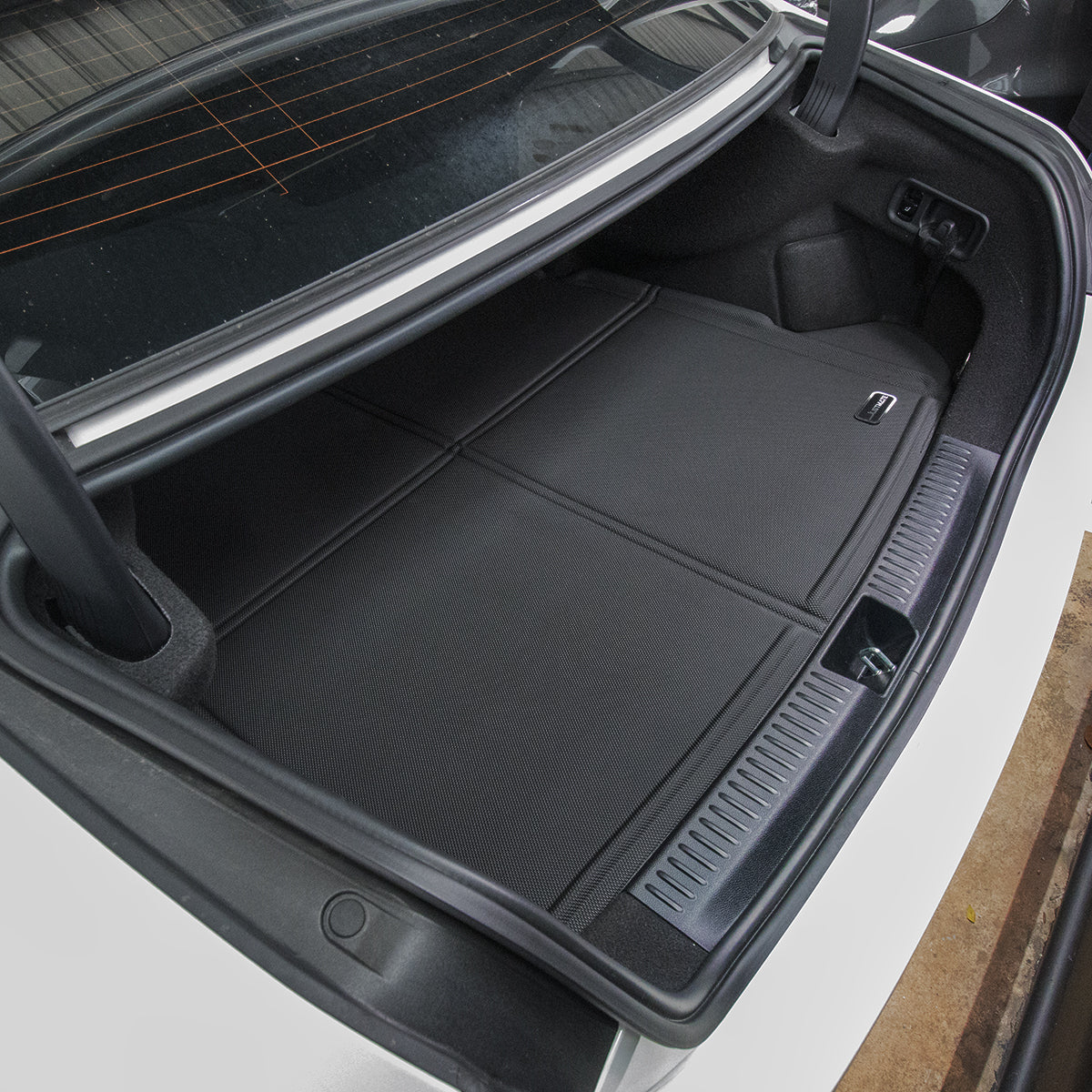 ถาดท้ายรถยนต์ Justmate BENZ E-CLASS W214 001