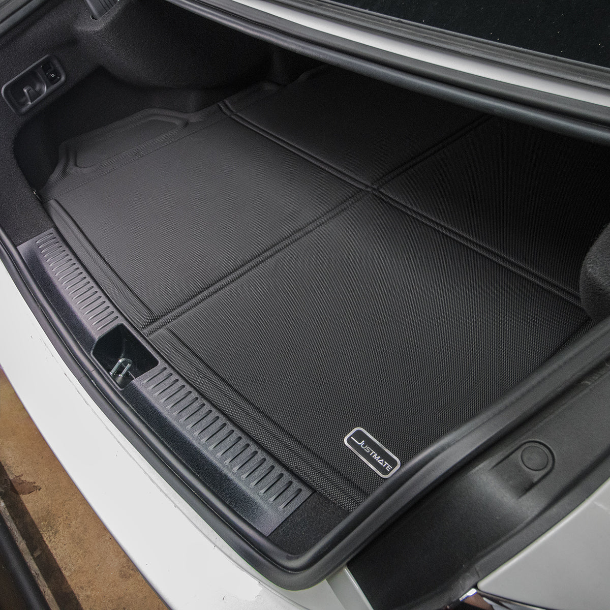 ถาดท้ายรถยนต์ Justmate BENZ E-CLASS W214 0011