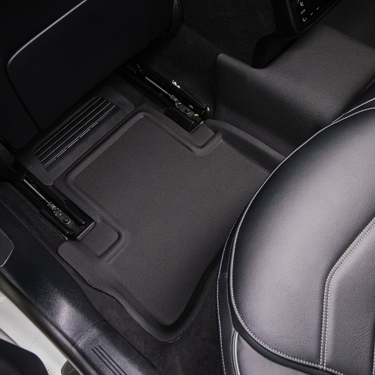 พรมปูพื้นรถยนต์ Justmate BENZ E-CLASS W214 006