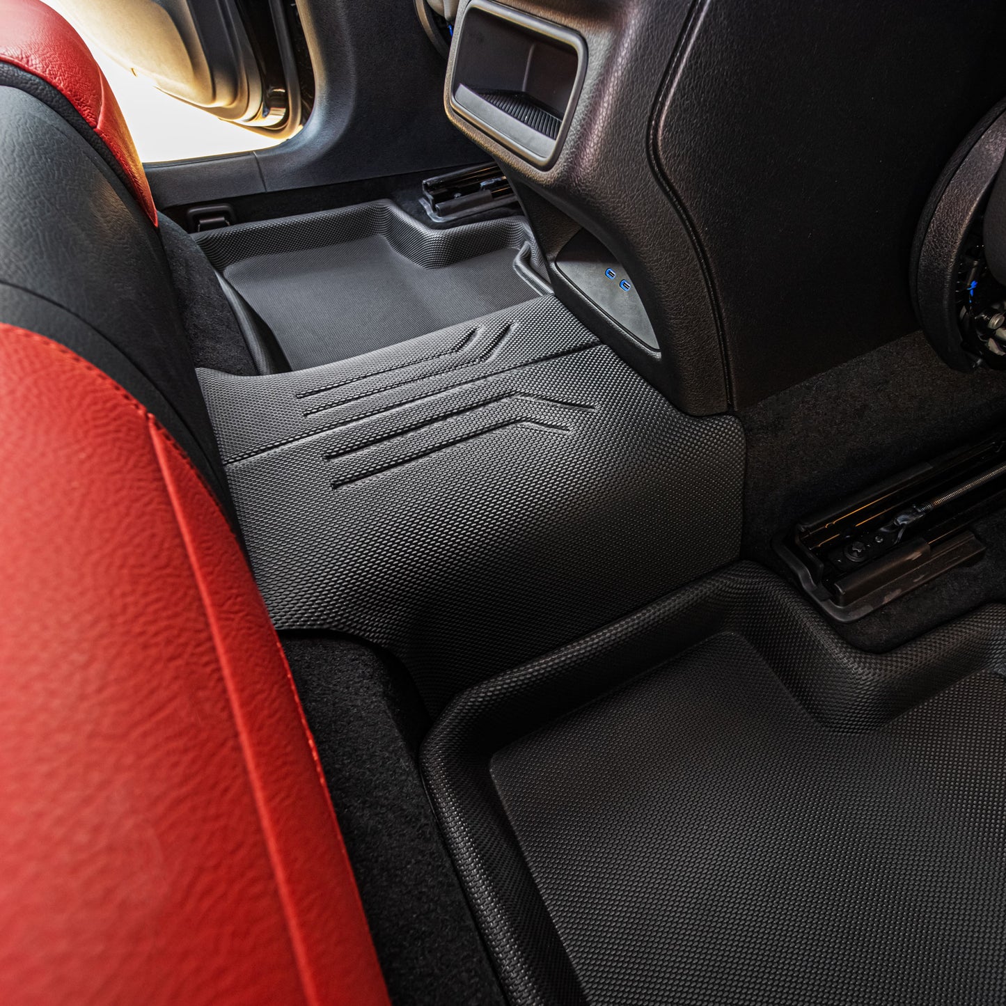 พรมปูพื้นรถยนต์ Justmate BENZ GLC-CLASS X254/C254 05