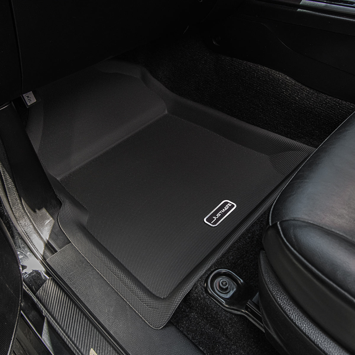 พรมปูพื้นรถยนต์ Justmate Isuzu D-Max 4d 002