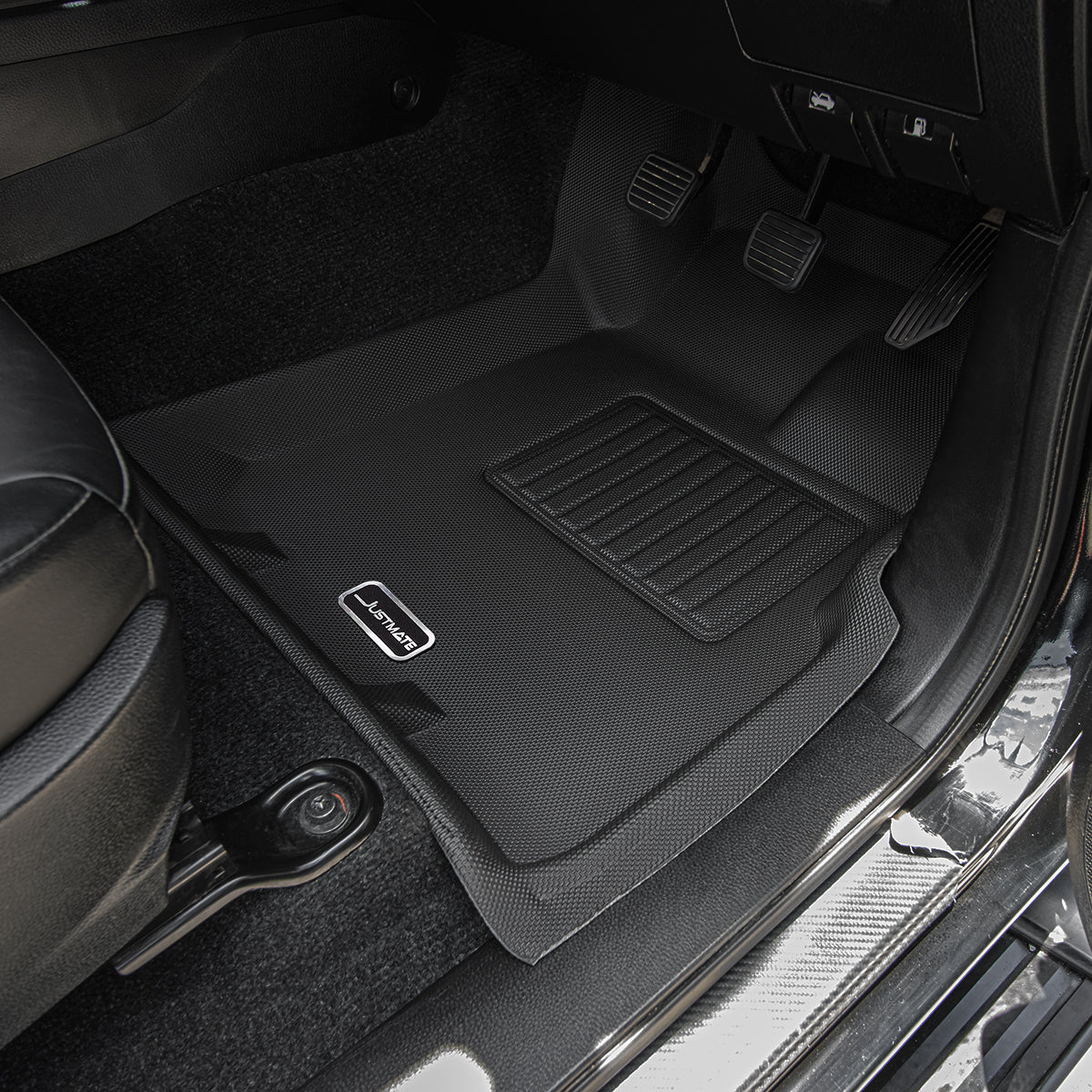 พรมปูพื้นรถยนต์ Justmate Isuzu D-Max 4d 005