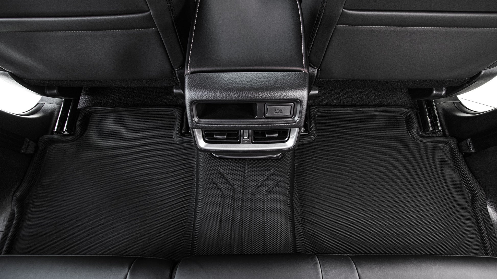 พรมปูพื้นรถยนต์ Justmate Isuzu Dmax 4D 10