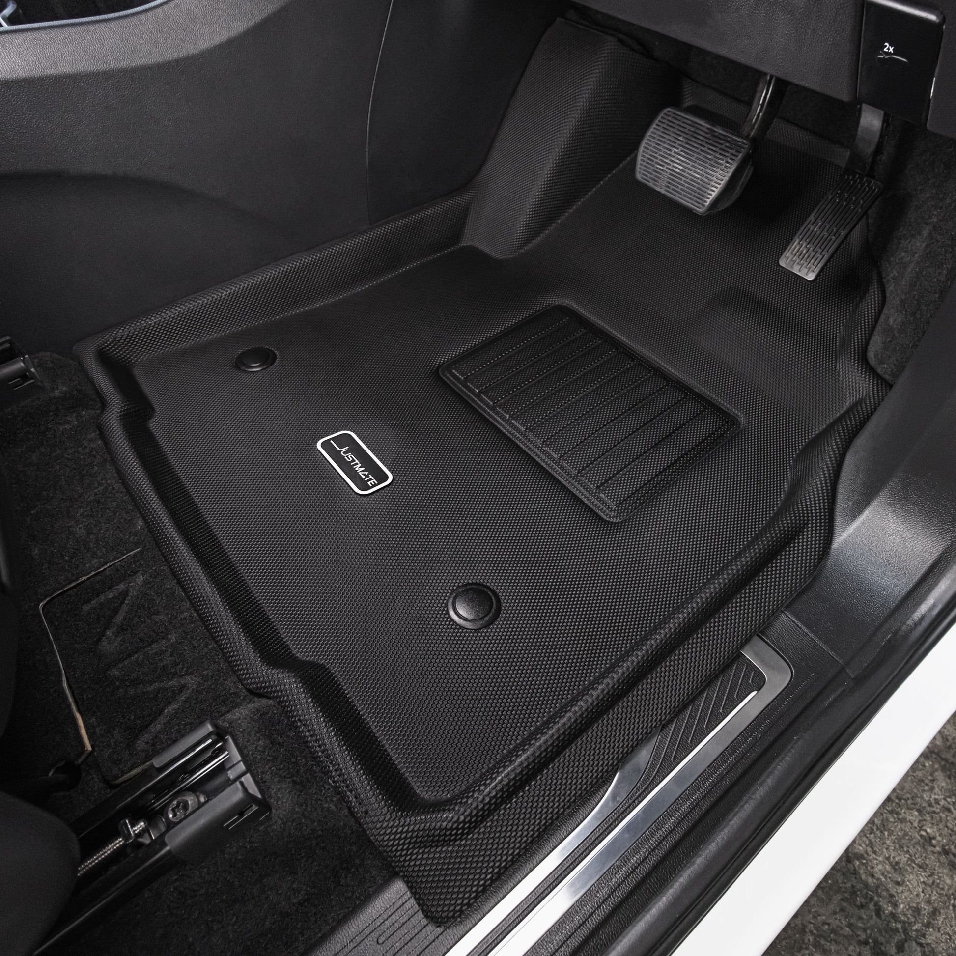 พรมปูพื้นรถยนต์ Justmate MG MAXUS 9 02