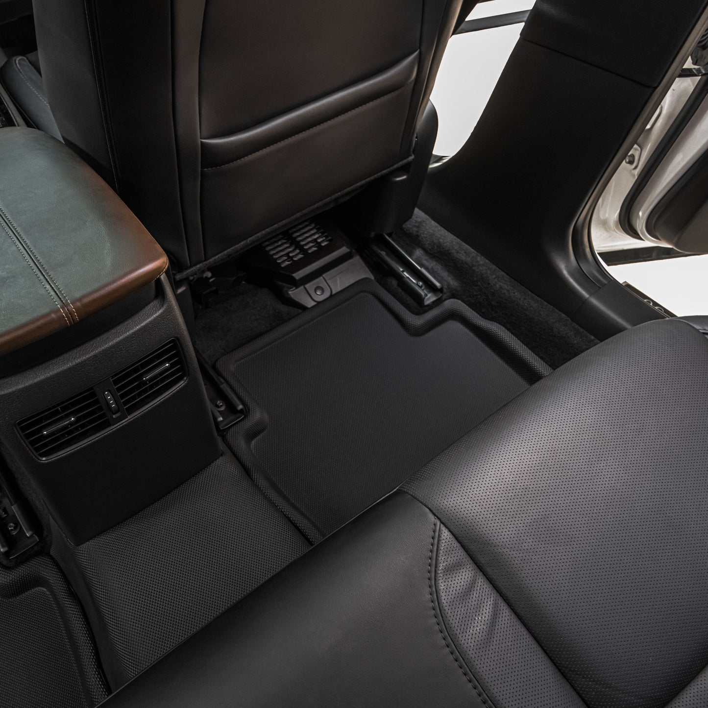 พรมปูพื้นรถยนต์ Justmate Mazda 3 09