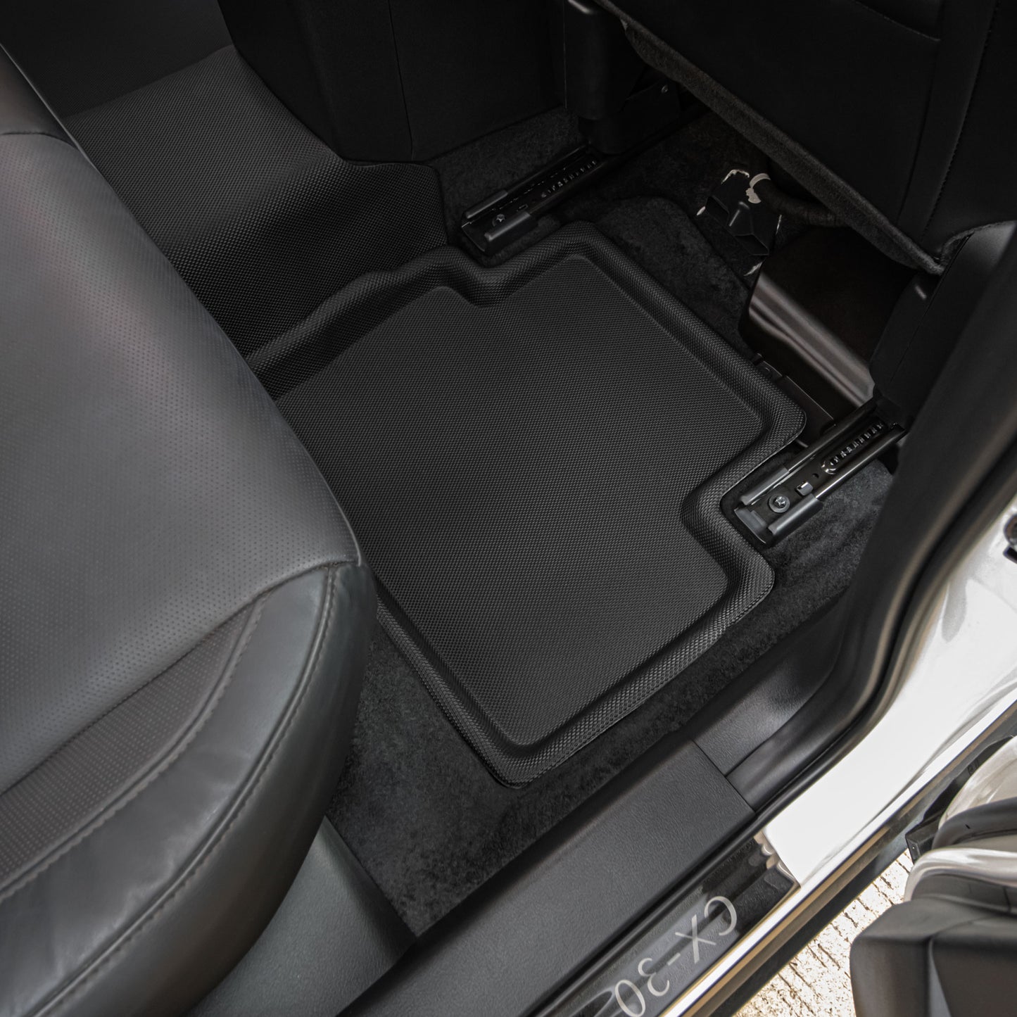 พรมปูพื้นรถยนต์ Justmate Mazda 3 10