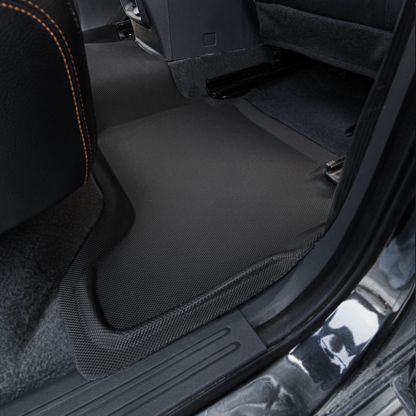 พรมปูพื้นรถยนต์ Justmate Mazda Bt50 02