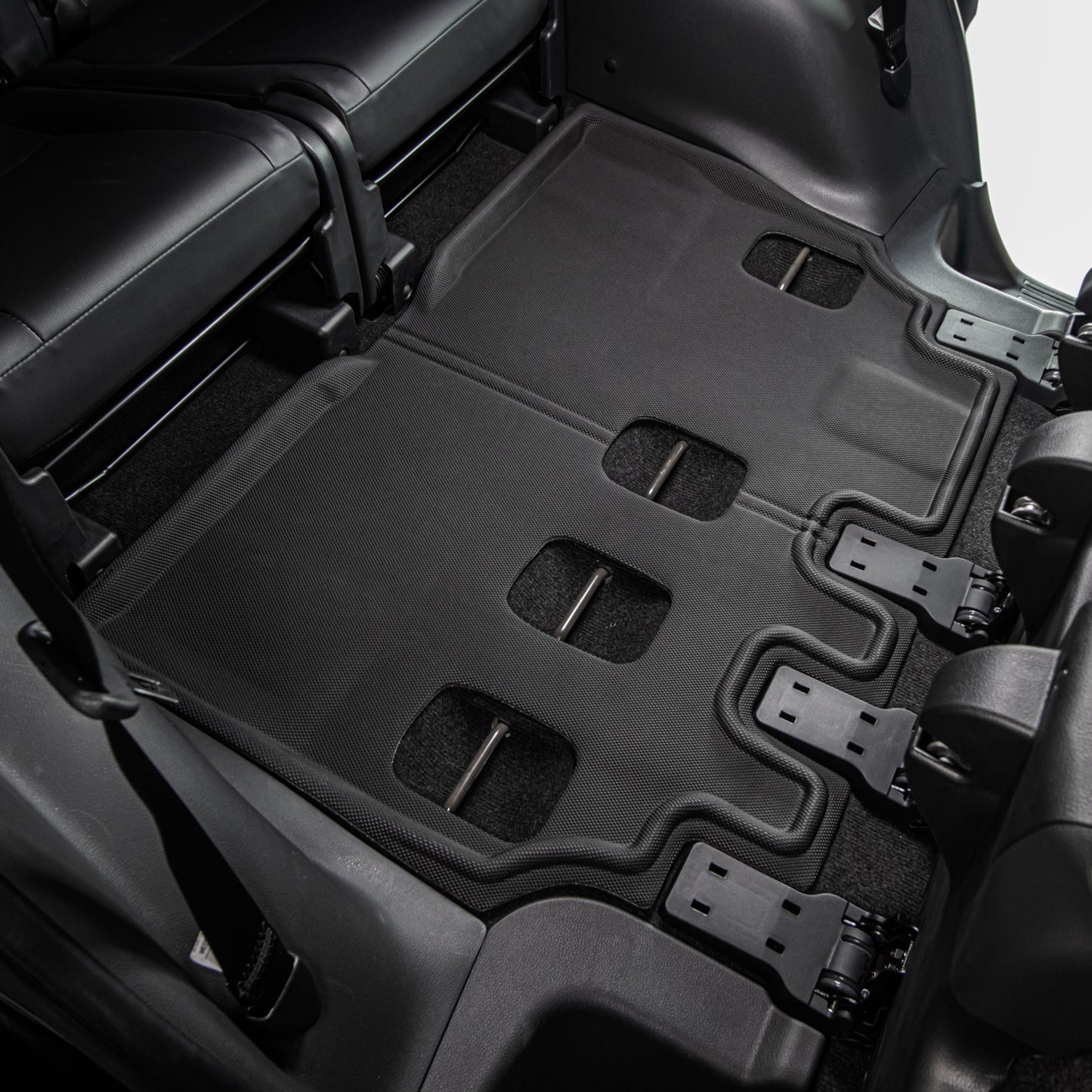 พรมปูพื้นรถยนต์ Justmate Mitsubishi Pajero 5