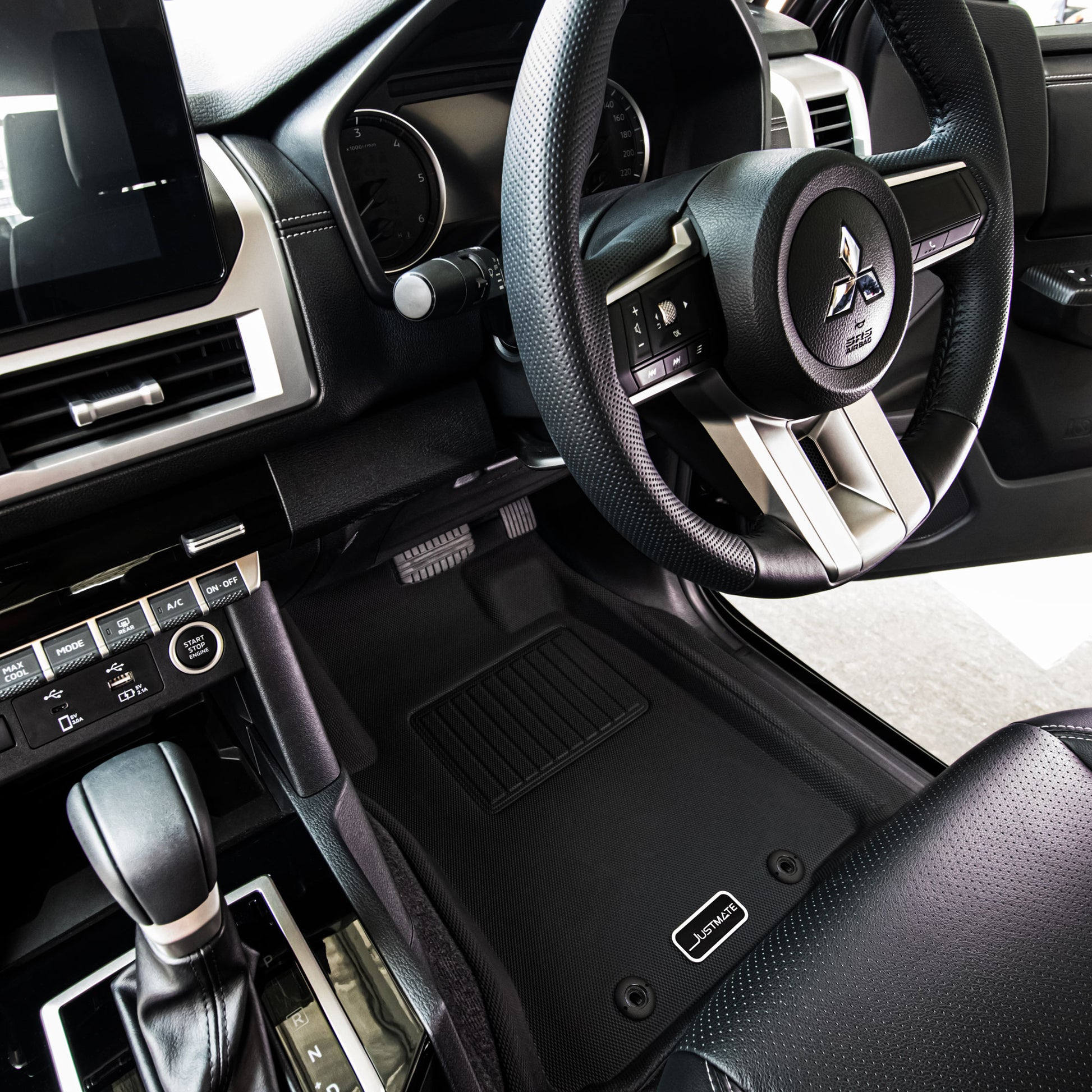 พรมปูพื้นรถยนต์ Justmate Mitsubishi Triton 03