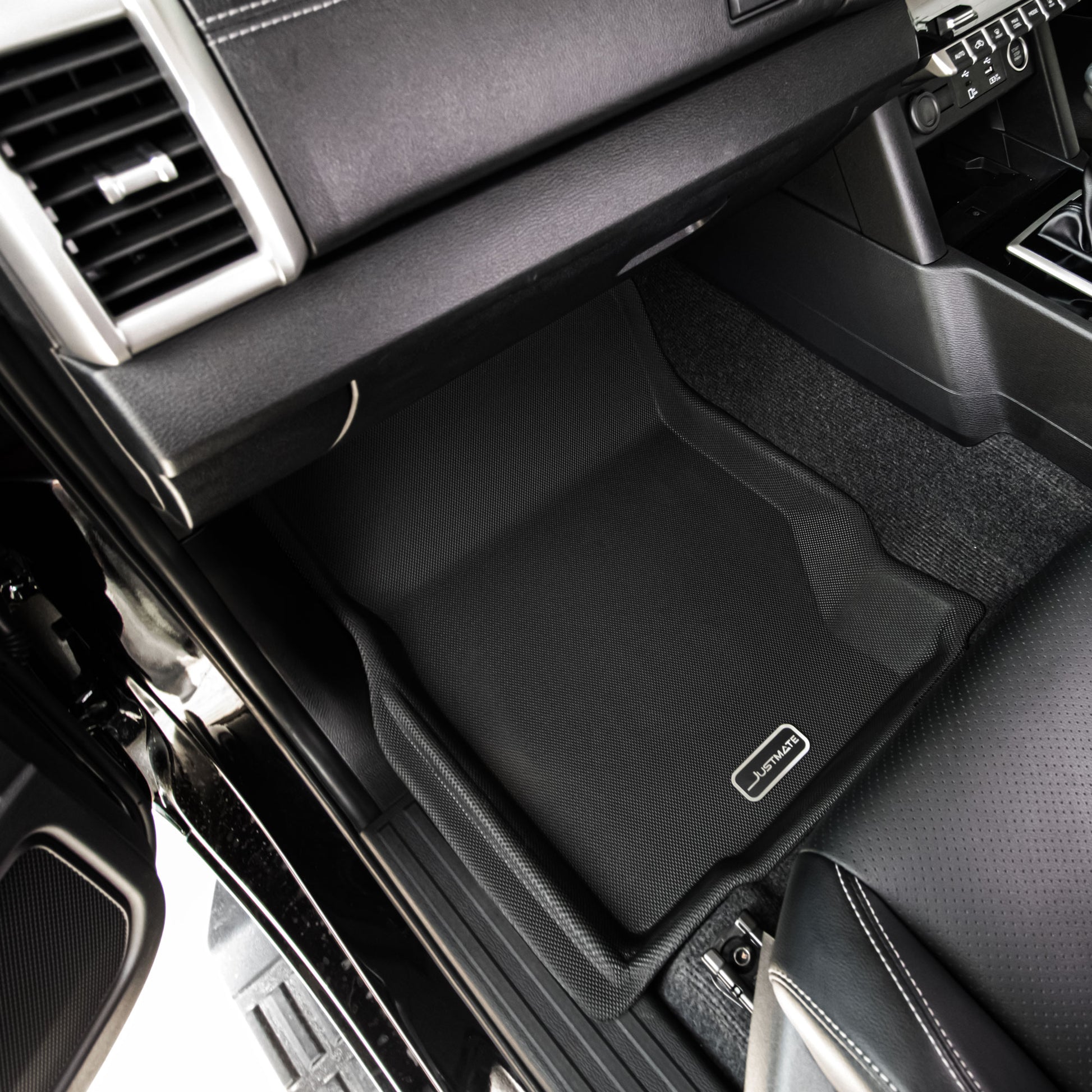 พรมปูพื้นรถยนต์ Justmate Mitsubishi Triton 05