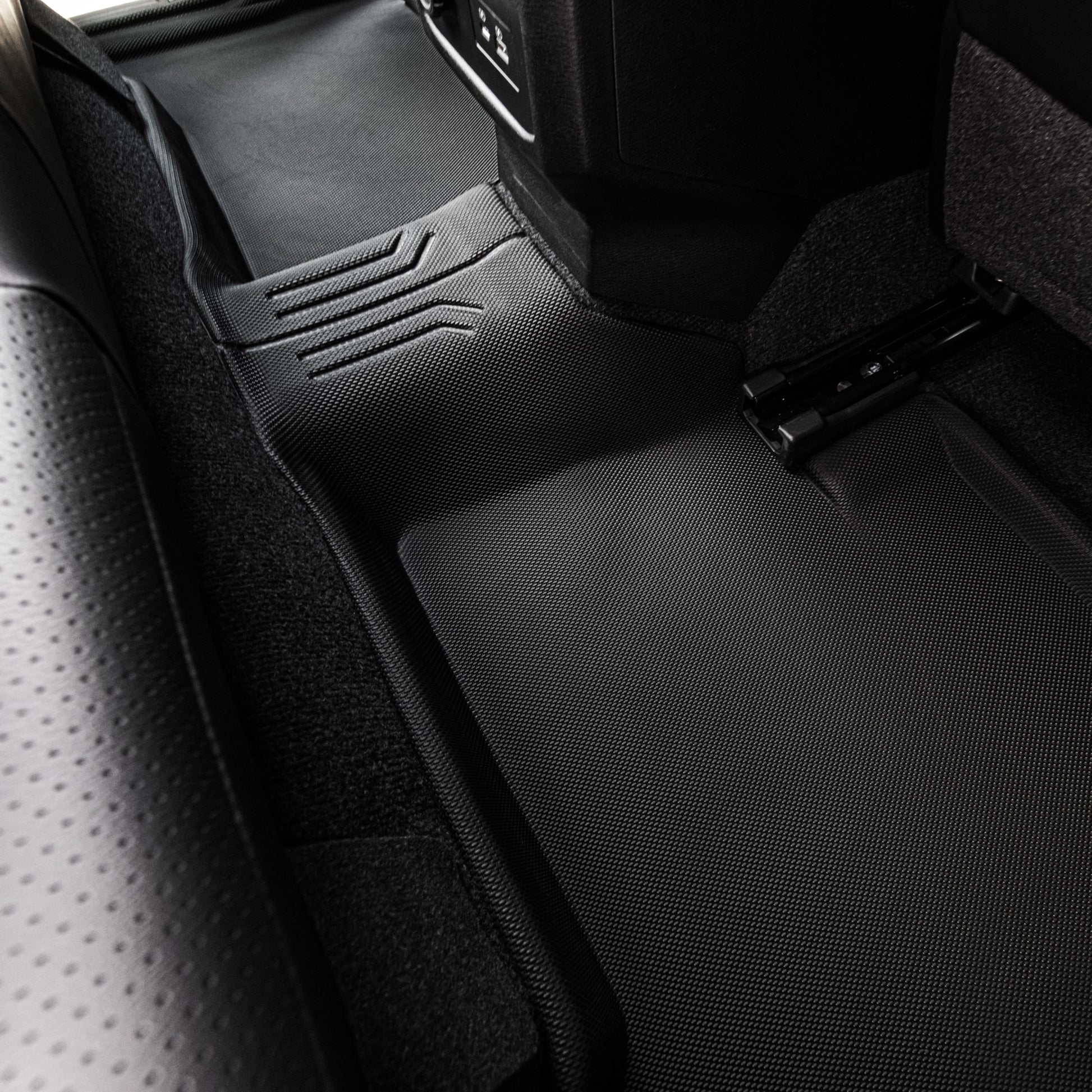 พรมปูพื้นรถยนต์ Justmate Mitsubishi Triton 09