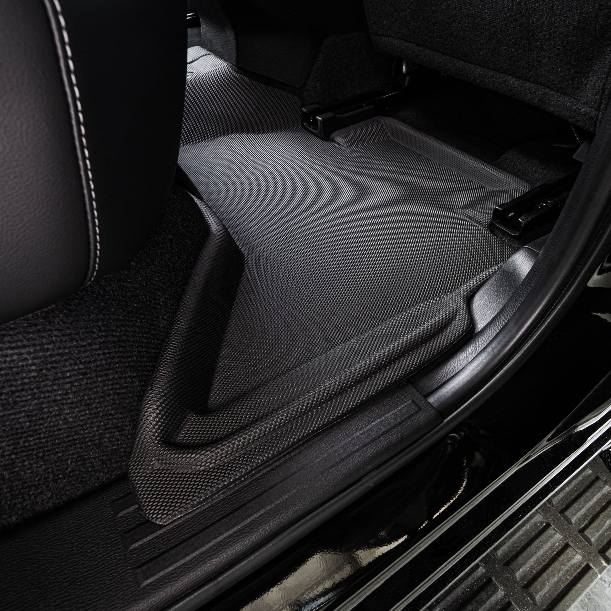 พรมปูพื้นรถยนต์ Justmate Mitsubishi Triton 11