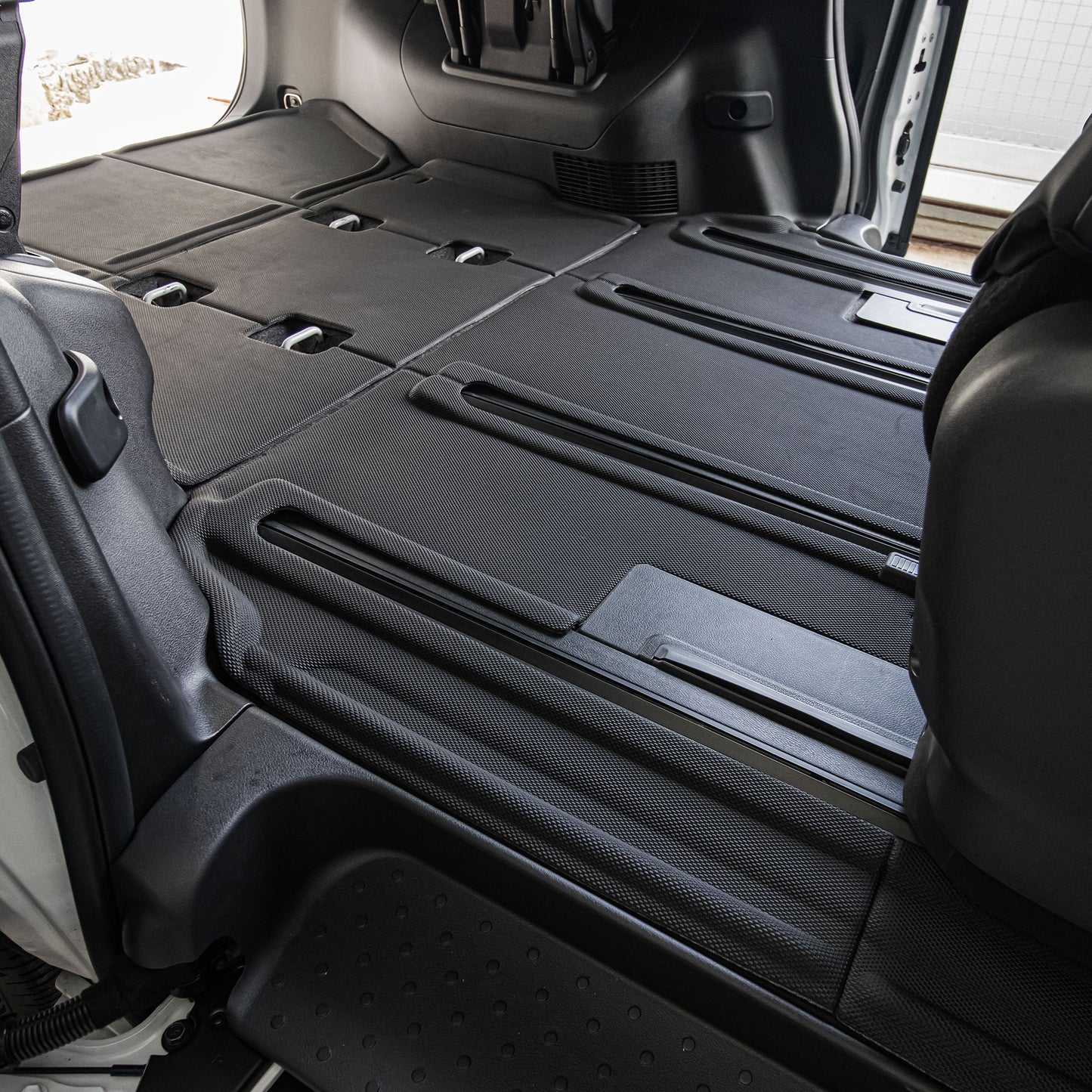 พรมปูพื้นรถยนต์ Justmate NISSAN SERENA e-POWER C28 004