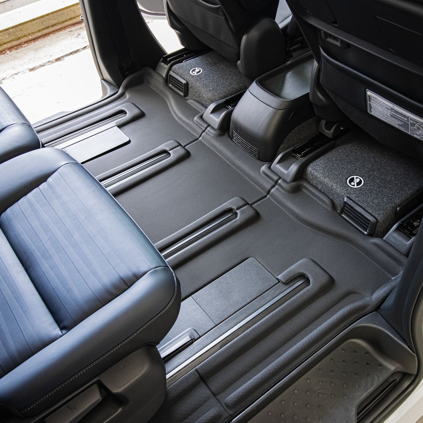 พรมปูพื้นรถยนต์ Justmate NISSAN SERENA e-POWER C28 002