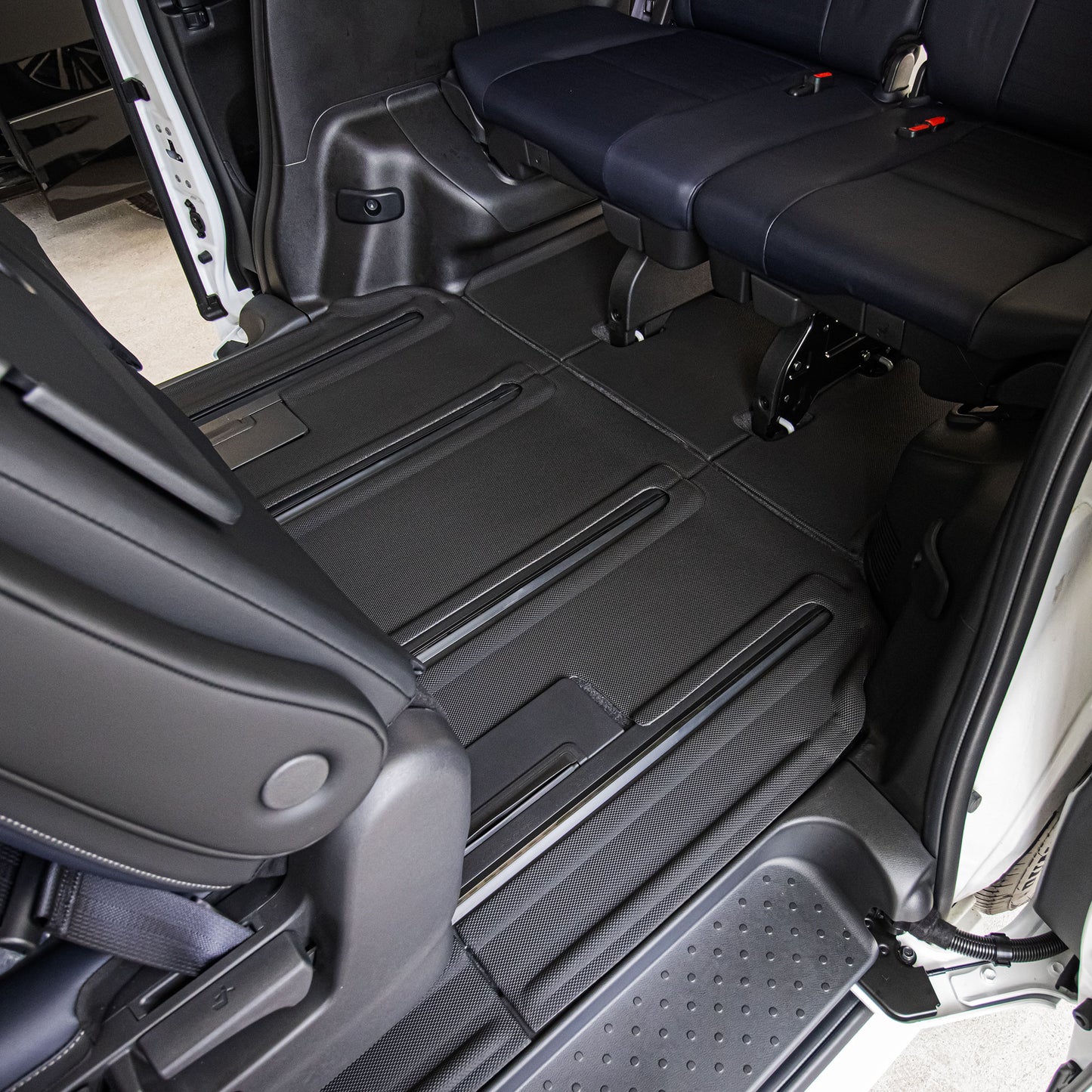 พรมปูพื้นรถยนต์ Justmate NISSAN SERENA e-POWER C28 005