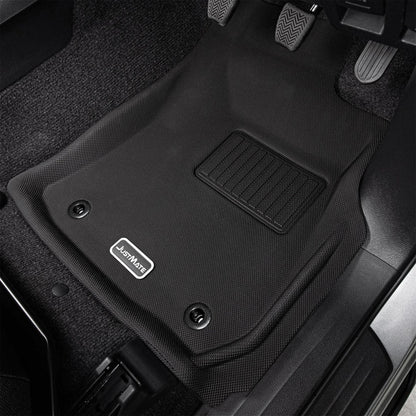 REVO CAB MT [ YEARS. 2020 - 2025 ]