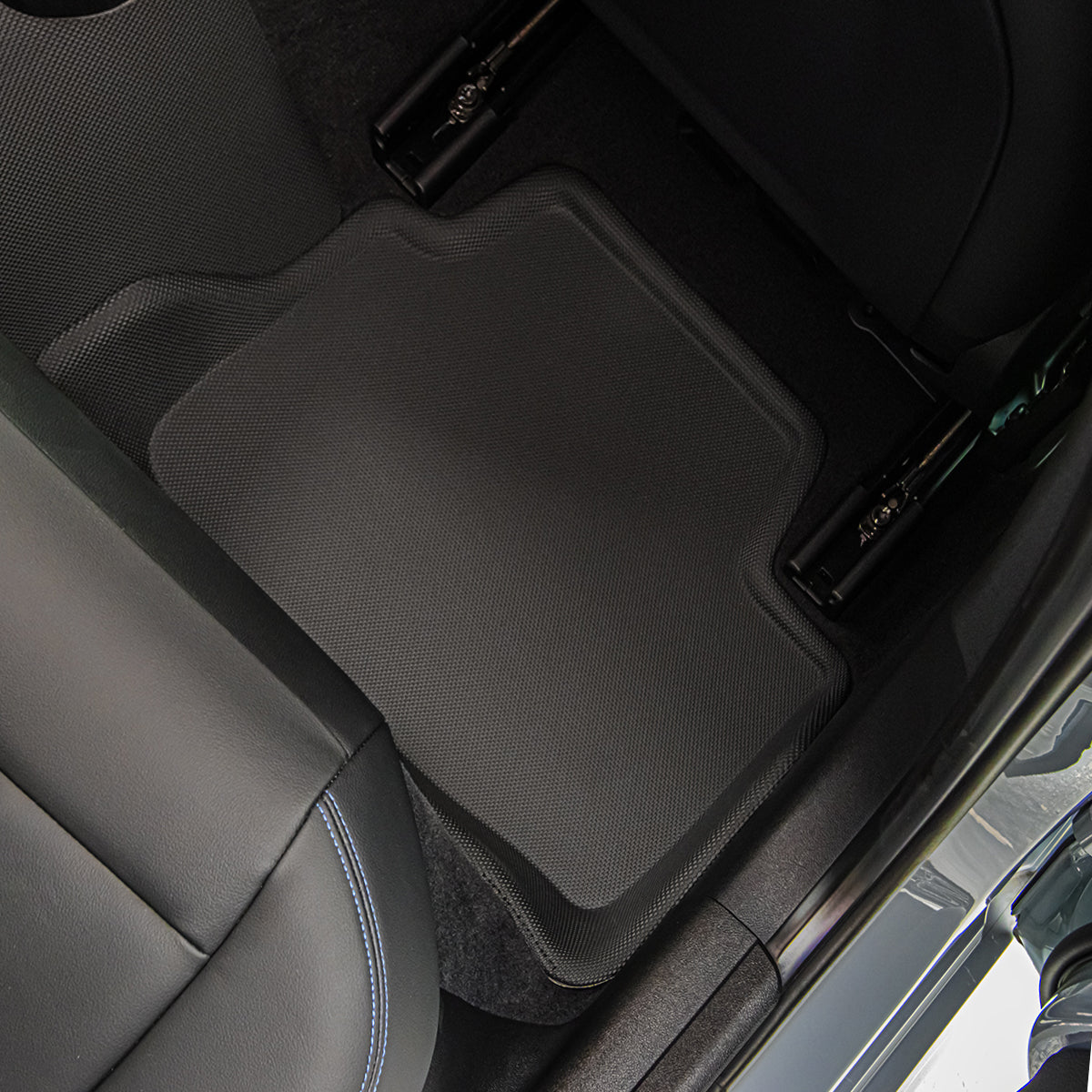 พรมปูพื้นรถยนต์ BMW 3 SERIES G20 [ YEARS. 2018 - 2025 ] 320d/330e/330i/340i