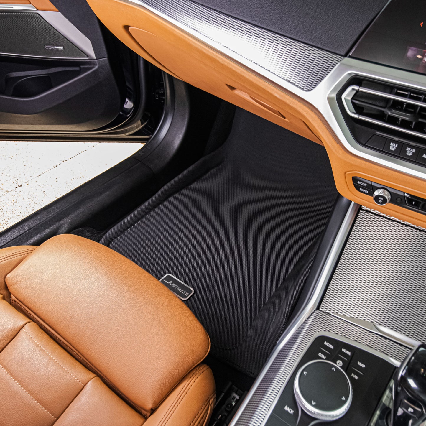 3 SERIES G28 [ YEARS. 2021 - 2027 ]