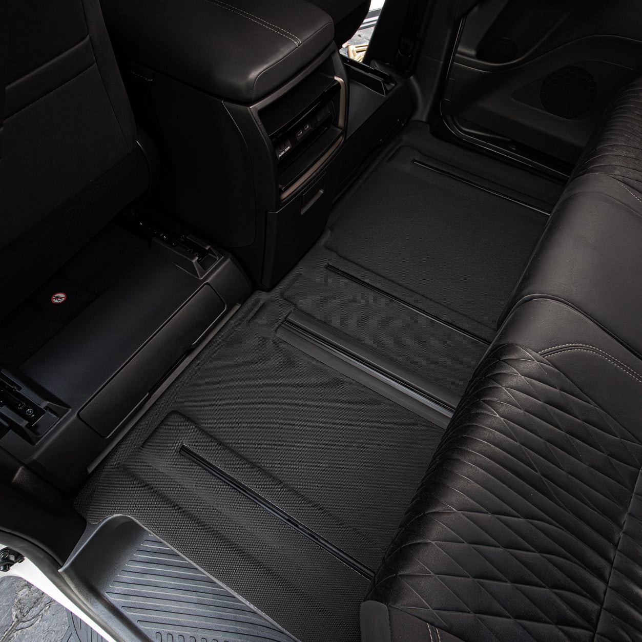 พรมปูพื้นรถยนต์ TOYOTA ALPHARD / VELLFIRE AH40  [ YEARS. 2026 - 2028 ] FULL SET 8 SEATER