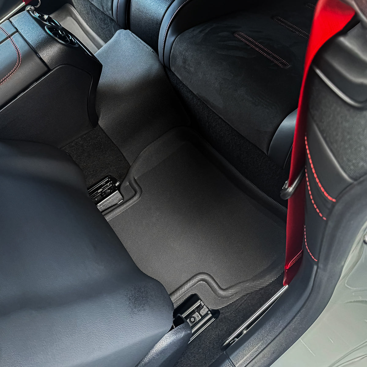 พรมปูพื้นรถยนต์ MERCEDES-BENZ CLE-CLASS AMG CLE 53 [YEARS. 2025 - 2032]