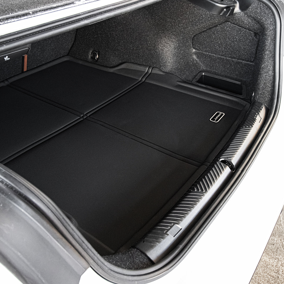 ถาดท้ายรถยนต์ BMW 5 SERIES G60 [ YEARS.  2024 - 2032 ] i5 CARGO