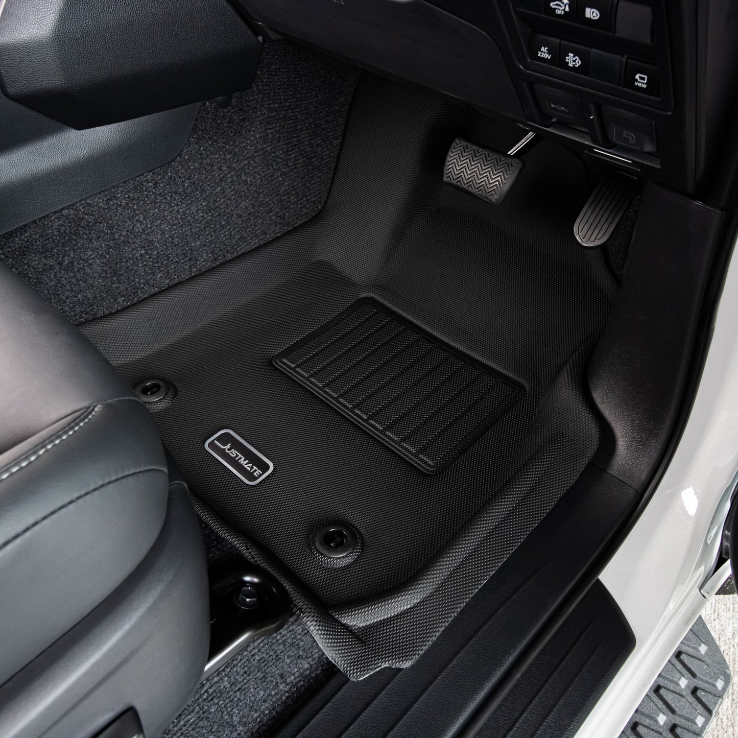 พรมปูพื้นรถยนต์ TOYOTA HILUX TRAVO SINGLE CAB AT [ YEARS. 2025 - 2035 ]