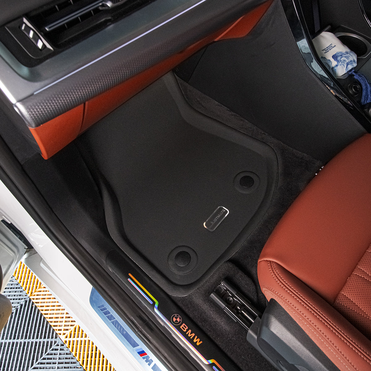 พรมปูพื้นรถยนต์ BMW  iX1 L U12 [ YEARS.2025 - 2030 ] eDrive20L