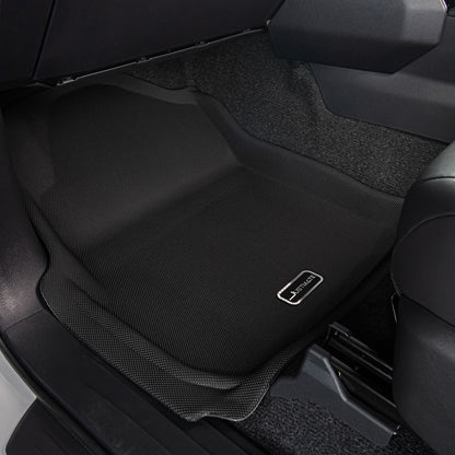 พรมปูพื้นรถยนต์ TOYOTA REVO CAB MT [ YEARS. 2020 - 2025 ]