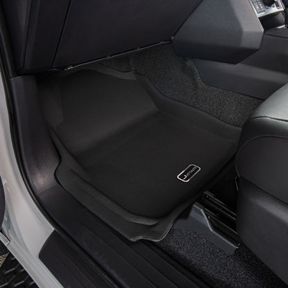 พรมปูพื้นรถยนต์ TOYOTA HILUX TRAVO CAB AT [ YEARS. 2025 - 2035 ]