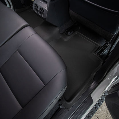 พรมปูพื้นรถยนต์ TOYOTA HILUX TRAVO 4D MT [ YEARS. 2025 - 2035 ]