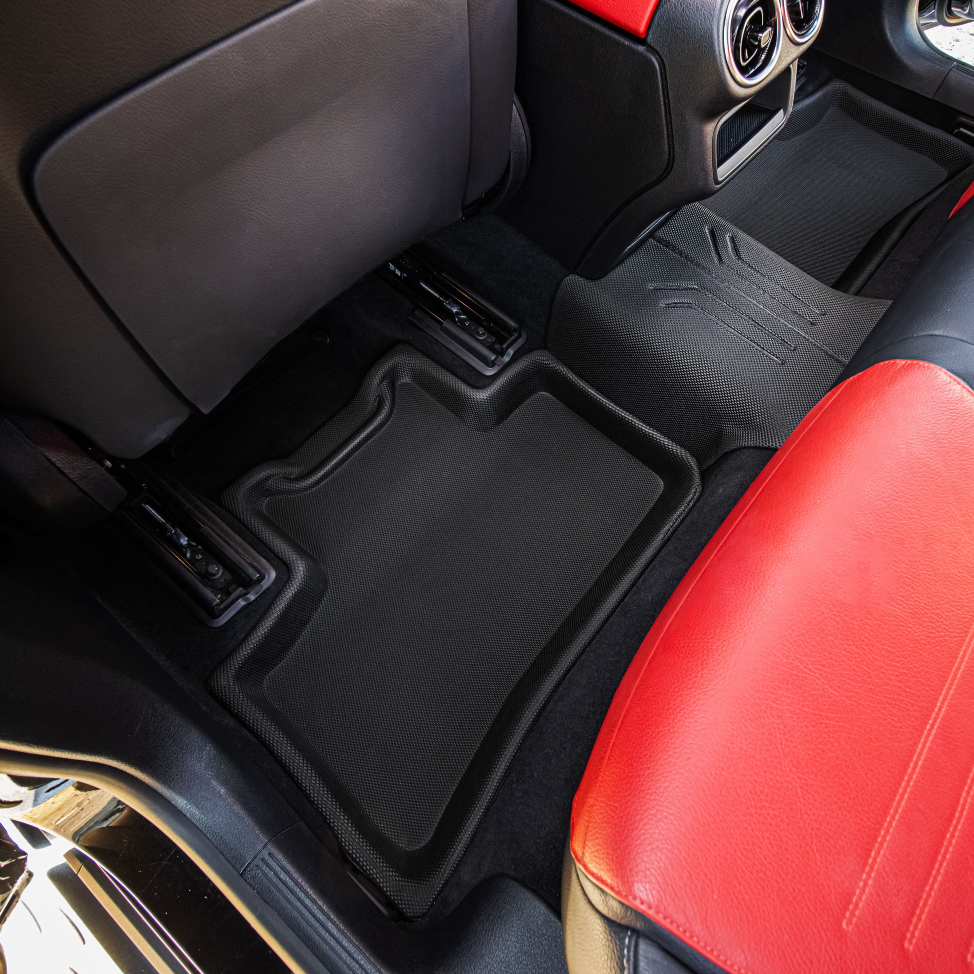 พรมปูพื้นรถยนต์ Justmate BENZ GLC-CLASS X254/C254 06