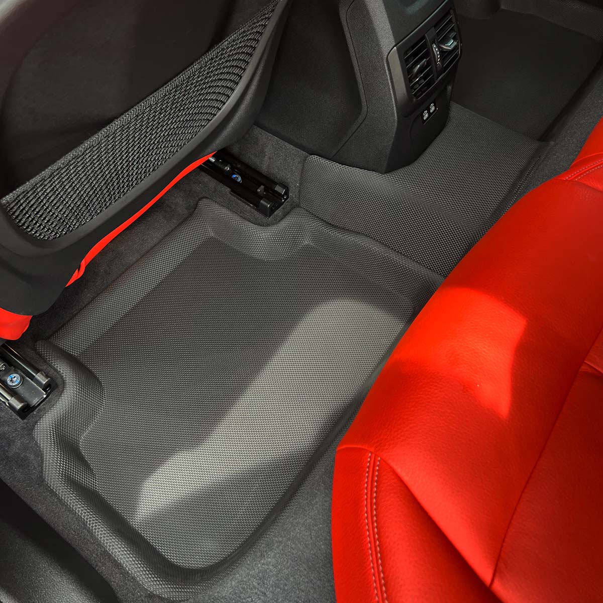 พรมปูพื้นรถยนต์ Justmate BMW 2 SERIES F44 0005