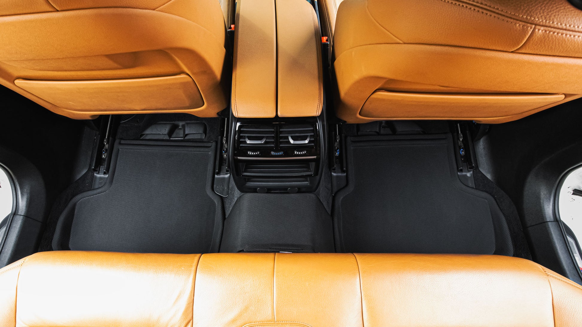 พรมปูพื้นรถยนต์ Justmate BMW G30 5 SERIES 520d, 530e 11