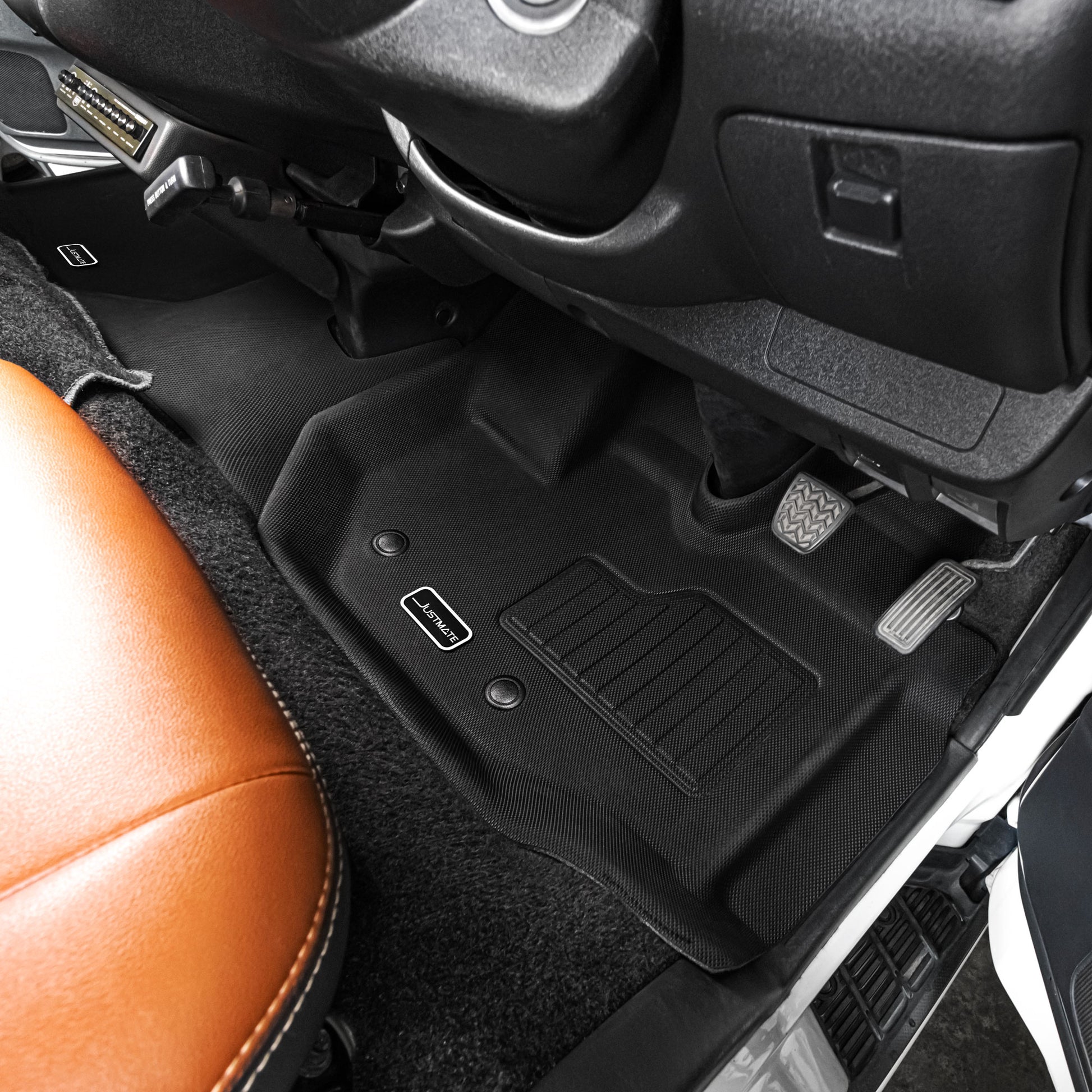 พรมปูพื้นรถยนต์ Justmate COMMUTER/VENTURY  02