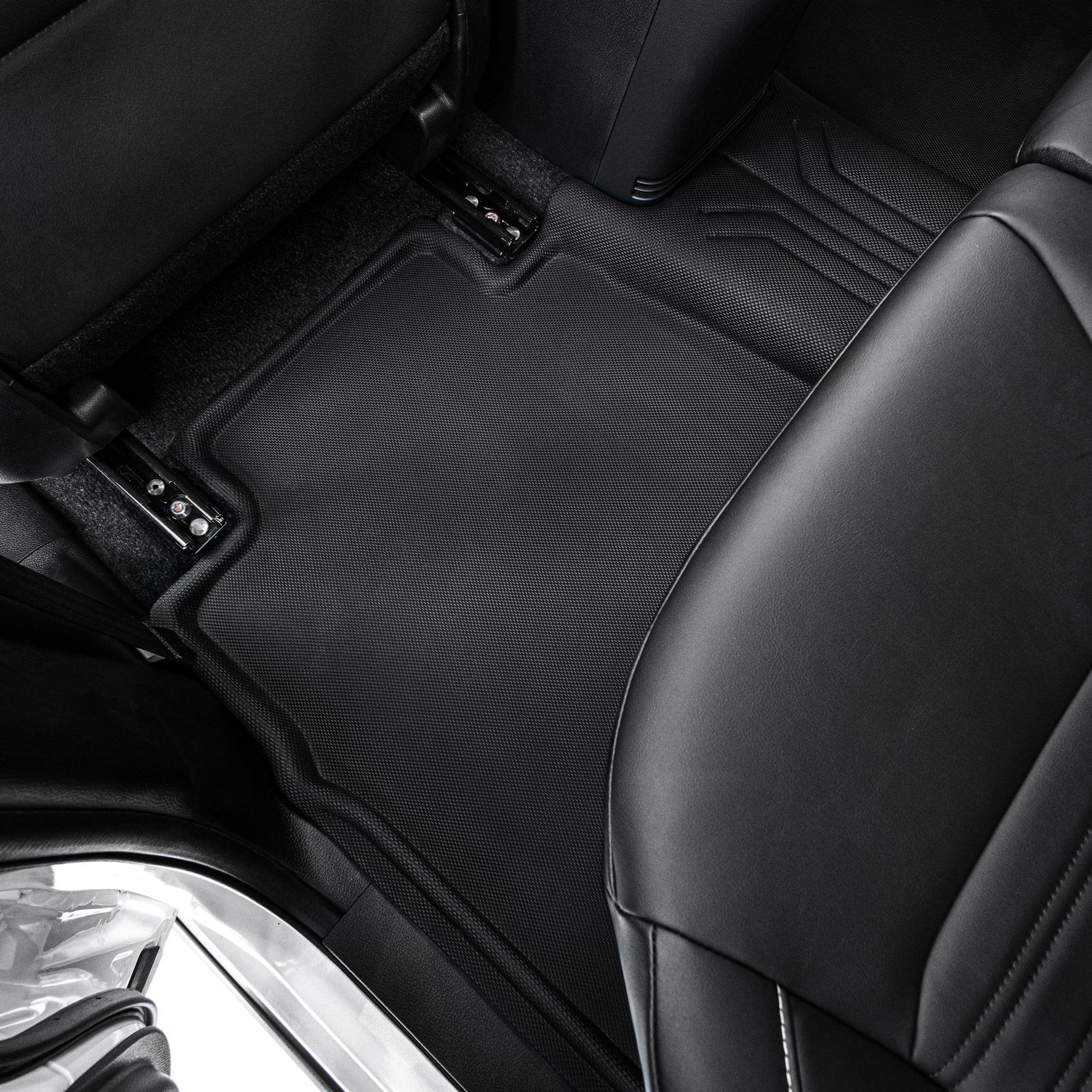พรมปูพื้นรถยนต์ Justmate Isuzu Dmax 4D 07